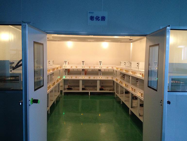 高溫老化房可用于那些成品的老化測(cè)驗(yàn)？融入式高溫老化房常用的風(fēng)管利用方式